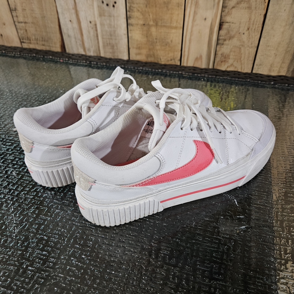 Nike Women's White and Pink Sneakers